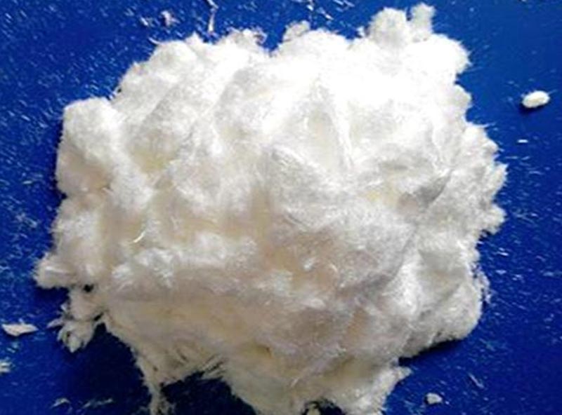 用酒精制作溶劑的反應(yīng)，換成普通飲用酒的反應(yīng)會(huì)怎樣呢？